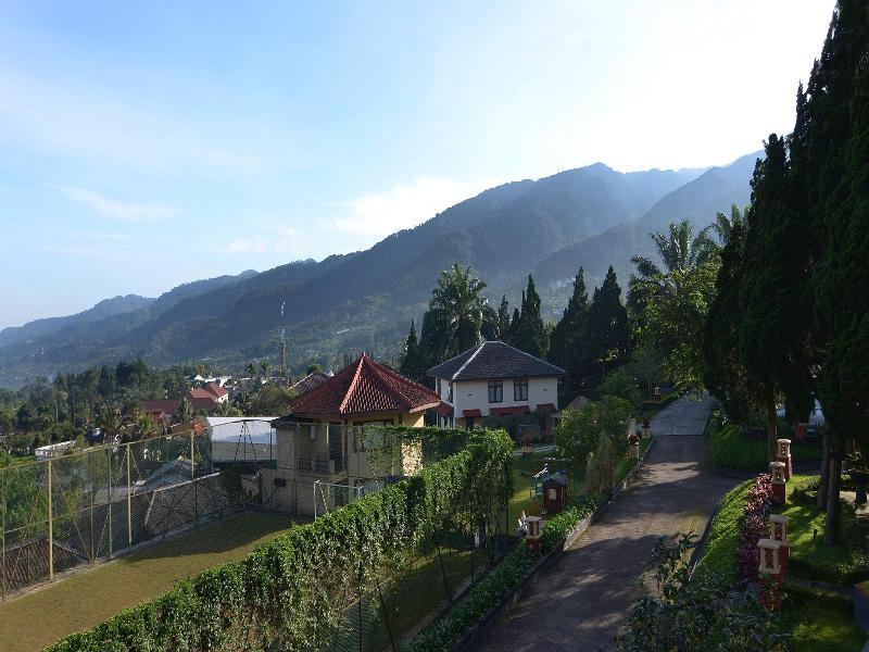 The Jayakarta Cisarua Hotel Puncak Exterior foto
